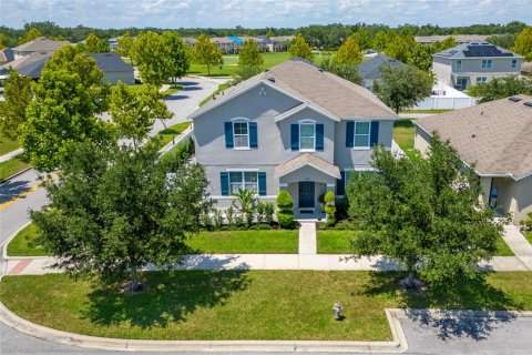 House in Kissimmee, Florida 5 bedrooms, 229.38 sq.m. № 1912841 - photo 3