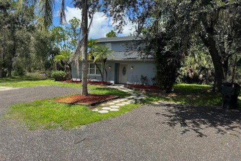 House in North Port, Florida 3 bedrooms, 162.58 sq.m. № 1919553 - photo 3