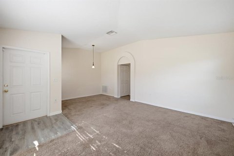 Villa ou maison à vendre à Zephyrhills, Floride: 3 chambres, 142.05 m2 № 2149941 - photo 11
