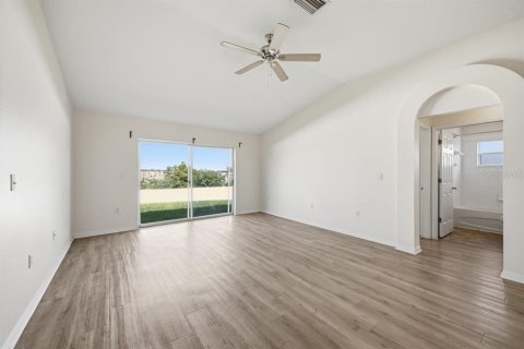 Villa ou maison à vendre à Zephyrhills, Floride: 3 chambres, 142.05 m2 № 2149941 - photo 24