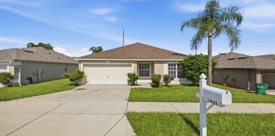 Villa ou maison à Zephyrhills, Floride 3 chambres, 142.05 m2 № 2149941