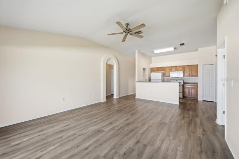 Villa ou maison à vendre à Zephyrhills, Floride: 3 chambres, 142.05 m2 № 2149941 - photo 21