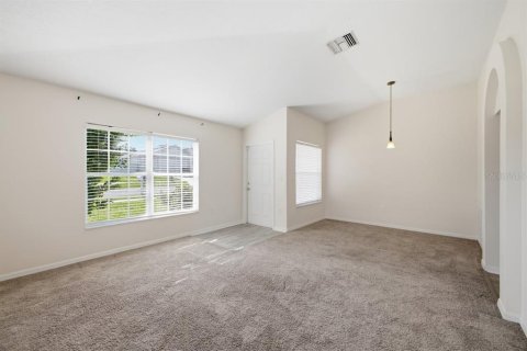 Villa ou maison à vendre à Zephyrhills, Floride: 3 chambres, 142.05 m2 № 2149941 - photo 12