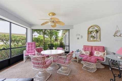 Condo in New Port Richey, Florida, 2 bedrooms № 2095501 - photo 30