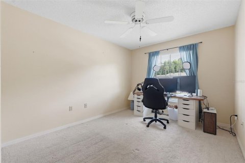 Condo in New Port Richey, Florida, 2 bedrooms № 2095501 - photo 25