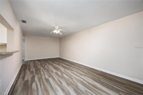 Condominio en venta en Gainesville, Florida, 4 dormitorios, 152.17 m2 № 1560013 - foto 30
