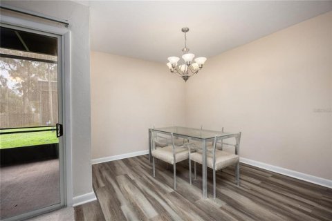 Condominio en venta en Gainesville, Florida, 4 dormitorios, 152.17 m2 № 1560013 - foto 2