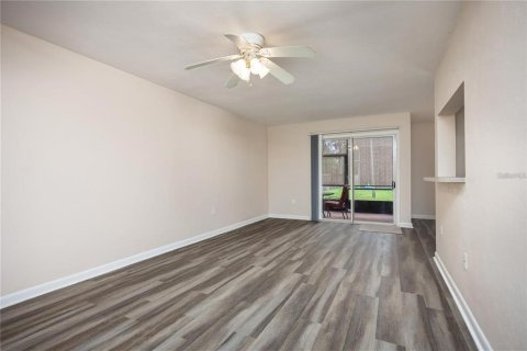 Condominio en venta en Gainesville, Florida, 4 dormitorios, 152.17 m2 № 1560013 - foto 28