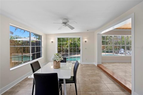 House in Tampa, Florida 3 bedrooms, 153.75 sq.m. № 1735343 - photo 23