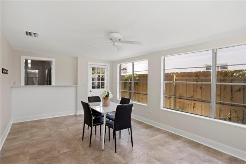 Casa en venta en Tampa, Florida, 3 dormitorios, 153.75 m2 № 1735343 - foto 25
