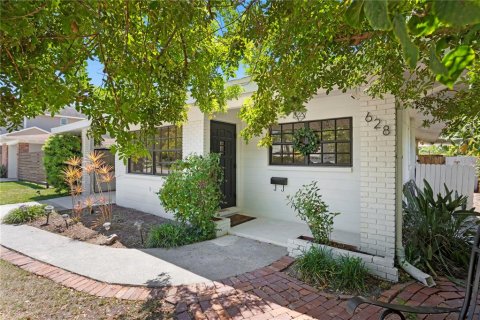 Casa en venta en Tampa, Florida, 3 dormitorios, 153.75 m2 № 1735343 - foto 1