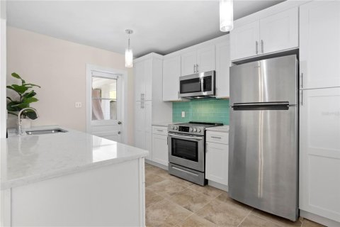 Casa en venta en Tampa, Florida, 3 dormitorios, 153.75 m2 № 1735343 - foto 17