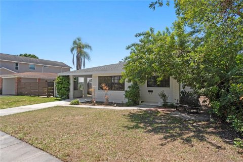 Villa ou maison à vendre à Tampa, Floride: 3 chambres, 153.75 m2 № 1735343 - photo 2