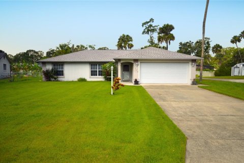 House in Edgewater, Florida 3 bedrooms, 140.65 sq.m. № 1804732 - photo 1