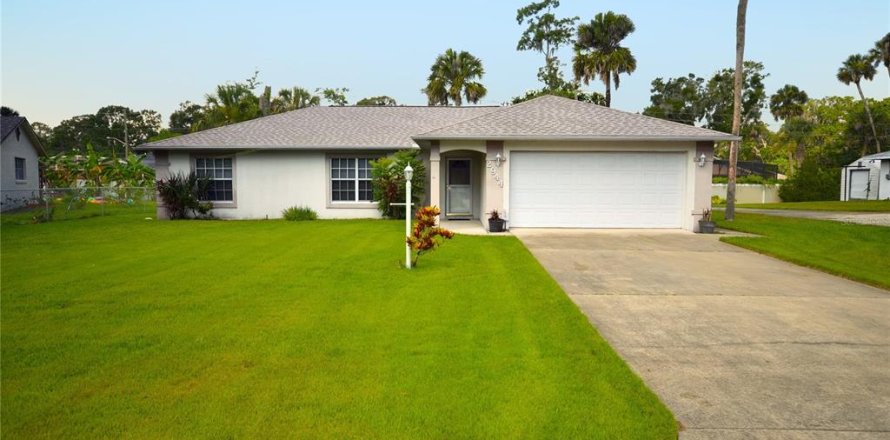 House in Edgewater, Florida 3 bedrooms, 140.65 sq.m. № 1804732