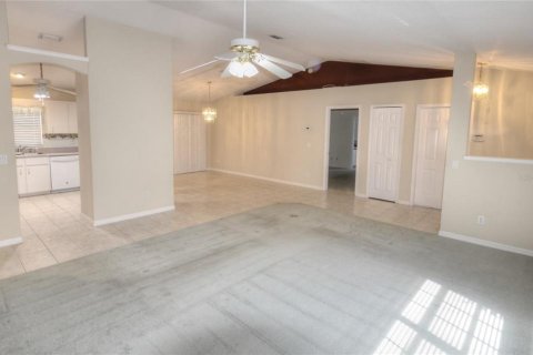 House in Edgewater, Florida 3 bedrooms, 140.65 sq.m. № 1804732 - photo 4