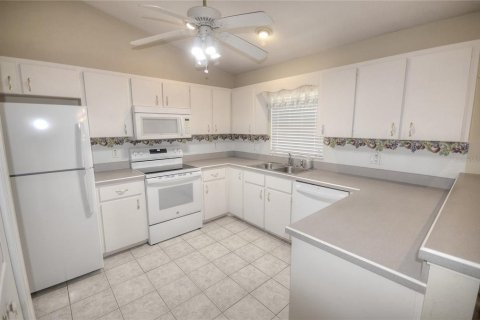 House in Edgewater, Florida 3 bedrooms, 140.65 sq.m. № 1804732 - photo 6