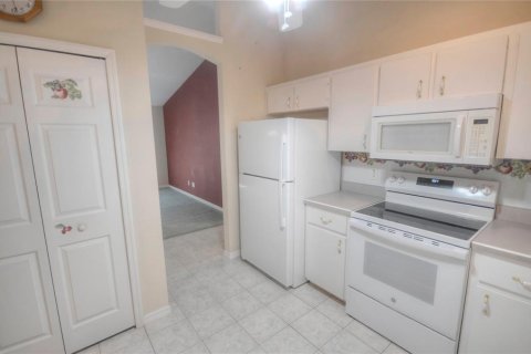 House in Edgewater, Florida 3 bedrooms, 140.65 sq.m. № 1804732 - photo 9