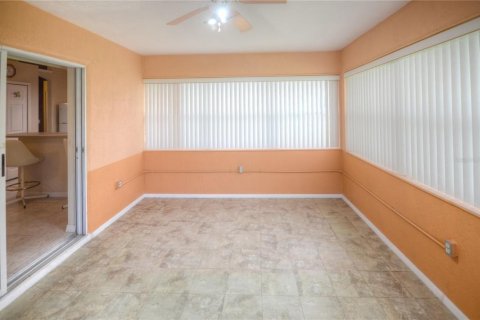 House in Edgewater, Florida 3 bedrooms, 140.65 sq.m. № 1804732 - photo 17