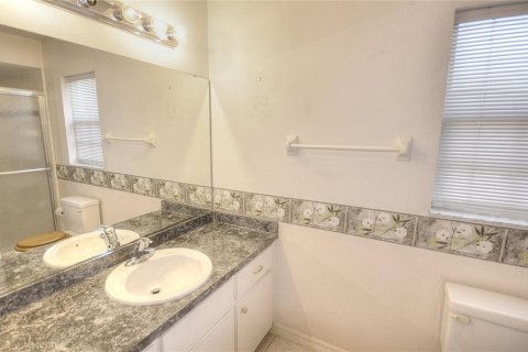 House in Edgewater, Florida 3 bedrooms, 140.65 sq.m. № 1804732 - photo 12