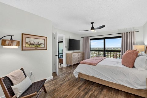 Condo in Ormond Beach, Florida, 1 bedroom № 2217170 - photo 21