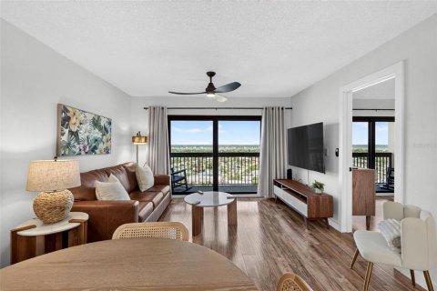 Condo in Ormond Beach, Florida, 1 bedroom № 2217170 - photo 4