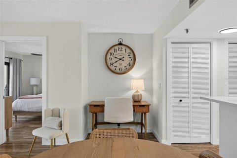 Condo in Ormond Beach, Florida, 1 bedroom № 2217170 - photo 14
