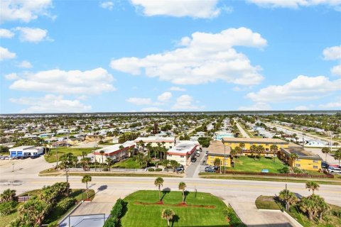 Condo in Ormond Beach, Florida, 1 bedroom № 2217170 - photo 29
