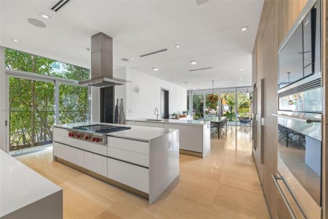 Villa ou maison à vendre à Golden Beach, Floride: 7 chambres, 530.75 m2 № 2057496 - photo 14