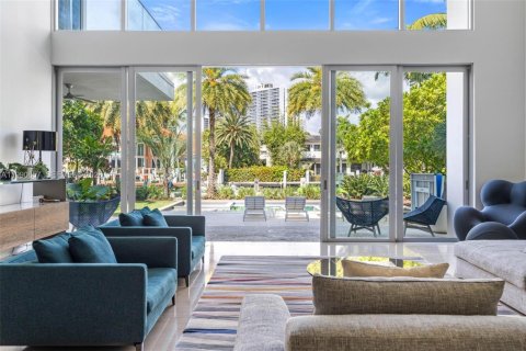 Villa ou maison à vendre à Golden Beach, Floride: 7 chambres, 530.75 m2 № 2057496 - photo 19