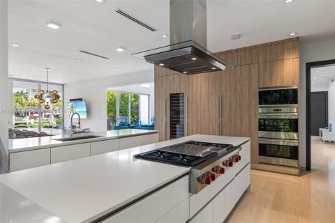 Villa ou maison à vendre à Golden Beach, Floride: 7 chambres, 530.75 m2 № 2057496 - photo 15