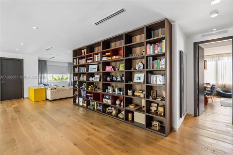 Villa ou maison à vendre à Golden Beach, Floride: 7 chambres, 530.75 m2 № 2057496 - photo 22