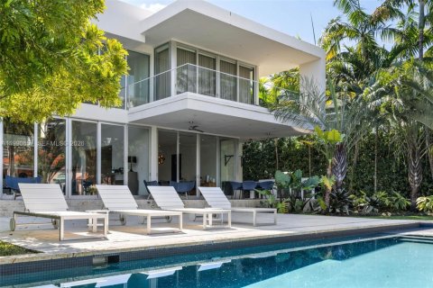 Villa ou maison à vendre à Golden Beach, Floride: 7 chambres, 530.75 m2 № 2057496 - photo 4