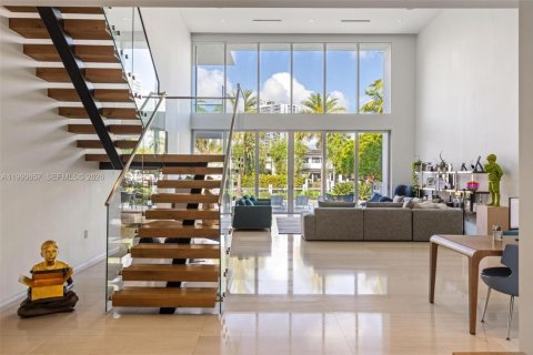 Villa ou maison à vendre à Golden Beach, Floride: 7 chambres, 530.75 m2 № 2057496 - photo 6