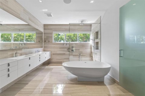 Villa ou maison à vendre à Golden Beach, Floride: 7 chambres, 530.75 m2 № 2057496 - photo 30