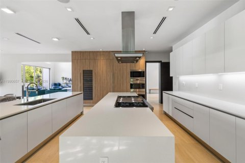 Villa ou maison à vendre à Golden Beach, Floride: 7 chambres, 530.75 m2 № 2057496 - photo 16