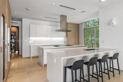 Villa ou maison à vendre à Golden Beach, Floride: 7 chambres, 530.75 m2 № 2057496 - photo 17