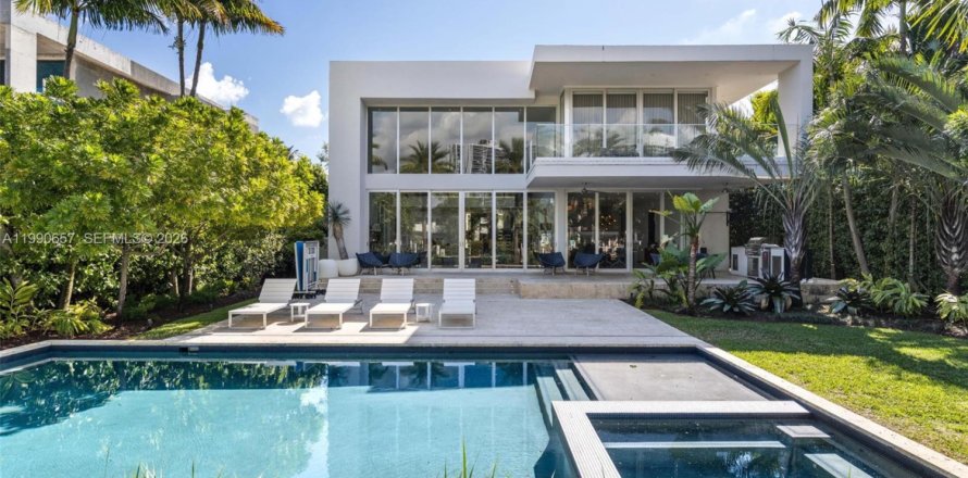 Villa ou maison à Golden Beach, Floride 7 chambres, 530.75 m2 № 2057496