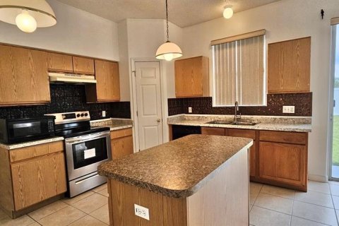House in Orlando, Florida 4 bedrooms, 227.42 sq.m. № 1773283 - photo 24