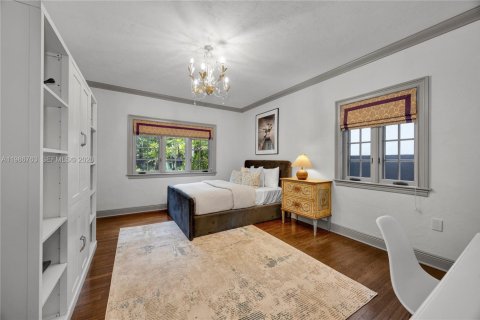 Casa en venta en Miami, Florida, 4 dormitorios, 252.04 m2 № 2044933 - foto 21