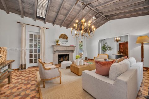 Casa en venta en Miami, Florida, 4 dormitorios, 252.04 m2 № 2044933 - foto 6