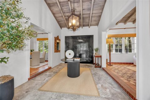 Casa en venta en Miami, Florida, 4 dormitorios, 252.04 m2 № 2044933 - foto 2