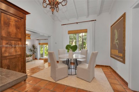 Casa en venta en Miami, Florida, 4 dormitorios, 252.04 m2 № 2044933 - foto 13