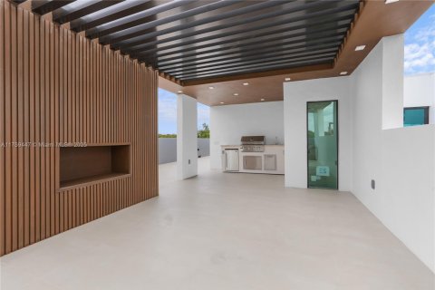 Casa en venta en Fort Lauderdale, Florida, 4 dormitorios № 1699097 - foto 24