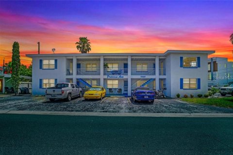Condo in Treasure Island, Florida, 1 bedroom № 2145543