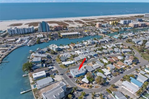 Condo in Treasure Island, Florida, 1 bedroom № 2145543 - photo 4