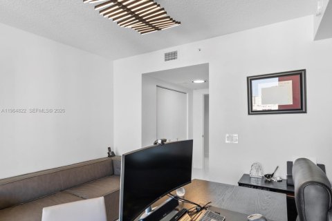 Купить кондоминиум в Санни-Айлс-Бич, Флорида 3 спальни, 175.77м2, № 2026132 - фото 28