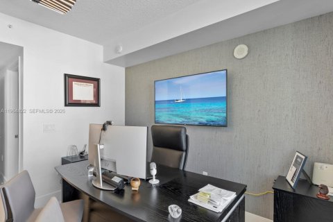 Купить кондоминиум в Санни-Айлс-Бич, Флорида 3 спальни, 175.77м2, № 2026132 - фото 26