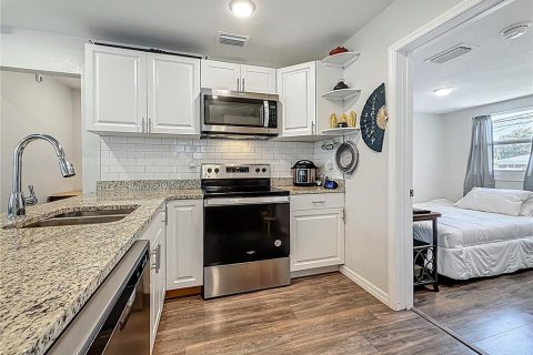 Villa ou maison à vendre à Gulfport, Floride: 2 chambres, 55.46 m2 № 1774727 - photo 9