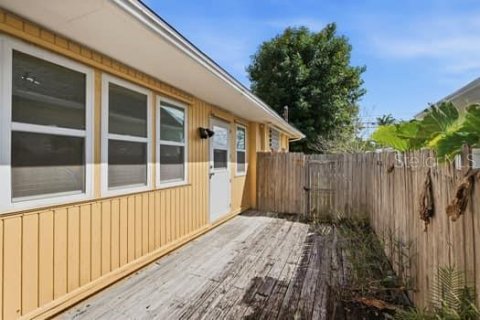 Villa ou maison à vendre à Largo, Floride: 2 chambres, 230.3 m2 № 2412607 - photo 3
